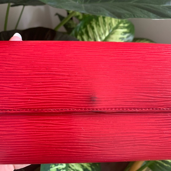 Louis Vuitton red Epi leather wallet - Picture 3 of 16